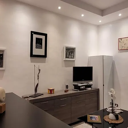 Gustave, Confort Avec Balcon Centre *