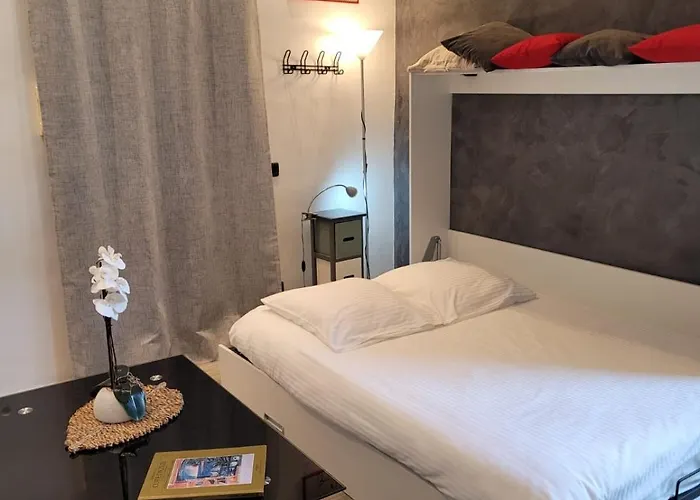 Gustave, Confort Avec Balcon Centre Apartment *