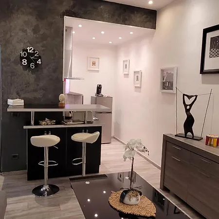 Gustave, Confort Avec Balcon Centre